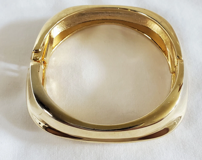 Pulsera de oro unida