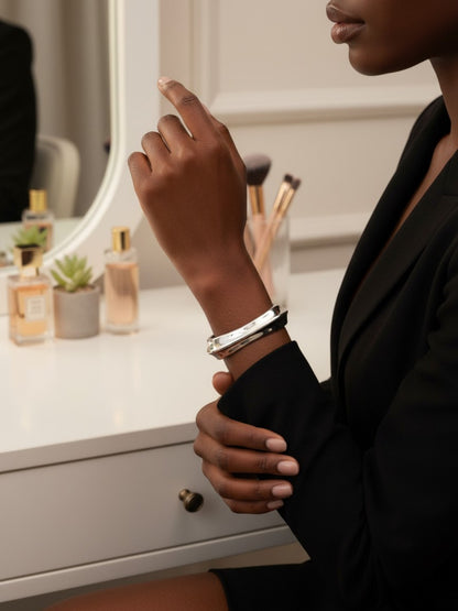 Pulsera de oro unida