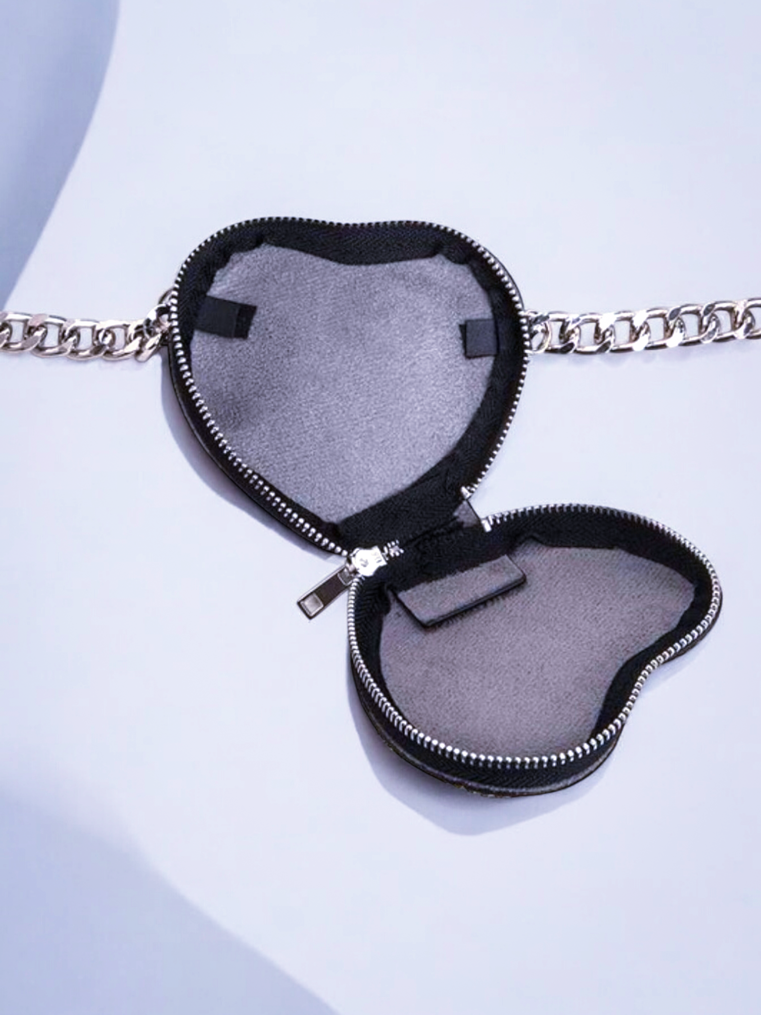 Heartstopper Belt Chain Bag